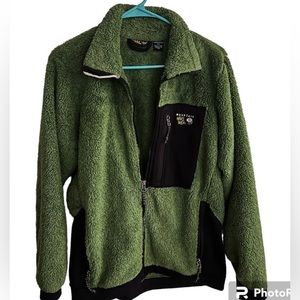 ✨SOLD✨ Mountain Hardwear Jacket